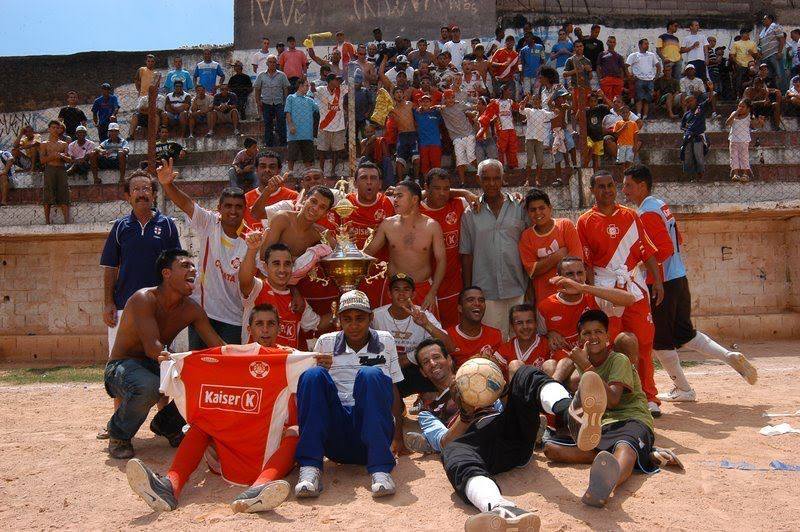 Copa Santa Amélia: time é campeão contra R2 Debony (foto: Arquivo Pessoal)