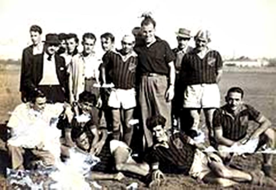 Descontração e estilo em foto de 1950 (foto: Arquivo / 7 de Setembro)