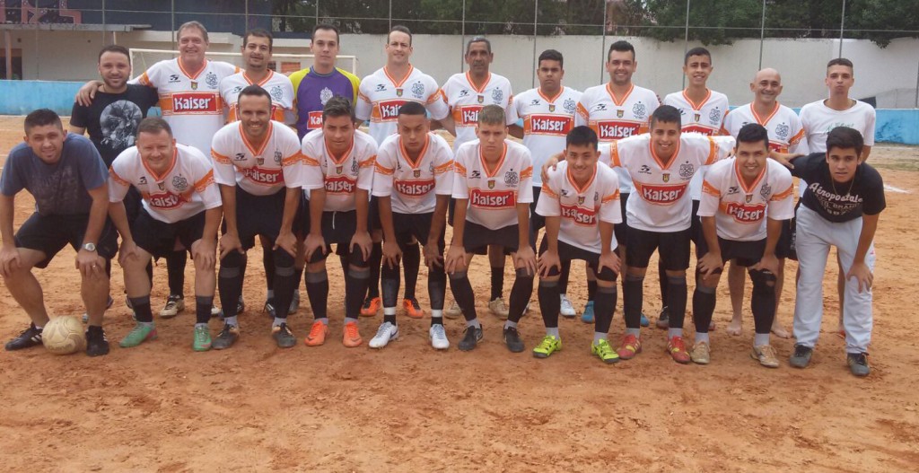Equipe do Cruz Credo em formação. (foto: Reprodução/facebook)