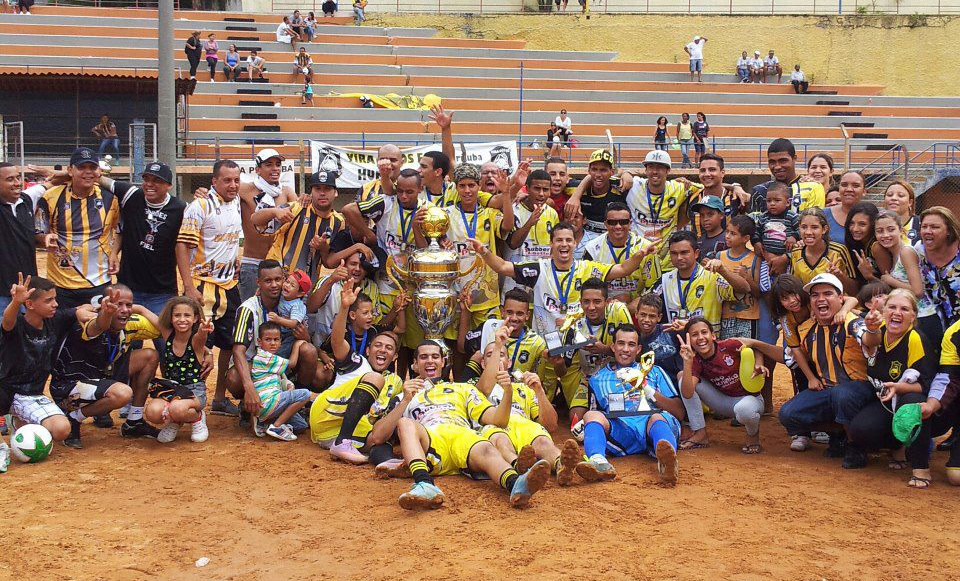 Vira Copos na conquista do título da Copa Pirituba, em 2012 (foto: Reprodução / Facebook)