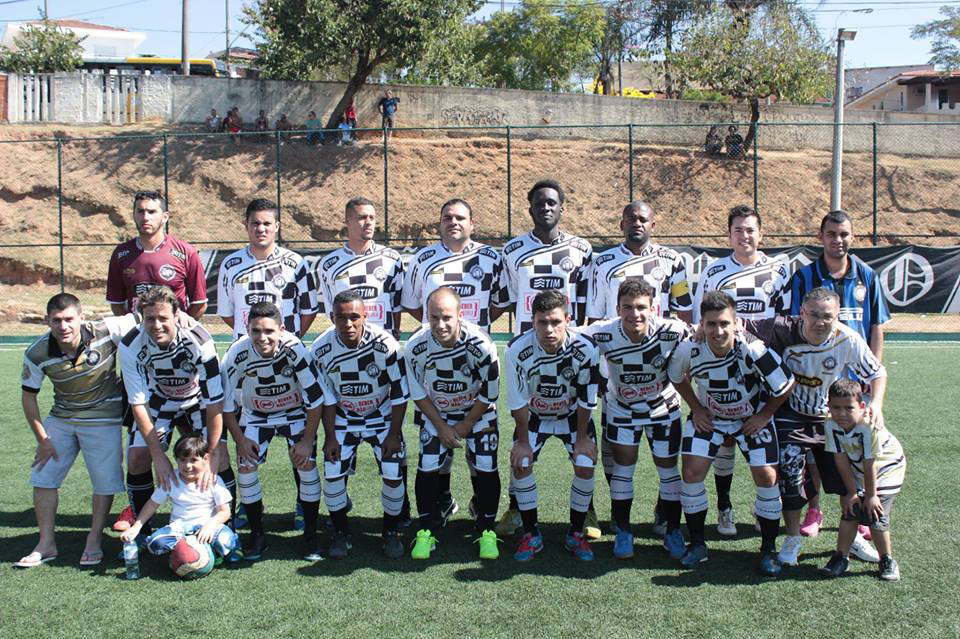 Elenco do Cantareira durante a Copa Libertadores da Várzea 2014 (foto: Arquivo/Cantareira FC)