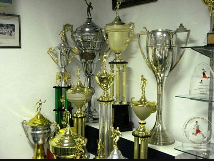 Sala de troféus na sede do Santa Marina (foto: Acervo/SMAC)
